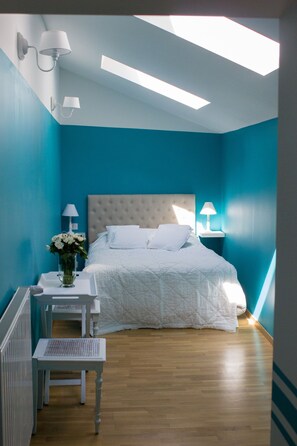 4 bedrooms, WiFi, bed sheets