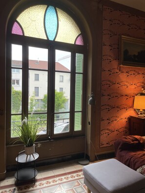 Interior - Villa de Charme Rétro Avec Jardin Ombragé Dans le Centre de La Tour de Salvagny (La Tour-de-Salvagny)