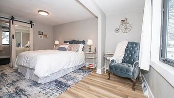 3 bedrooms, iron/ironing board, travel crib, free WiFi