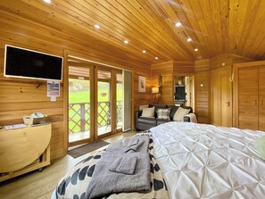 1 bedroom, free WiFi, bed sheets - 1 bedroom accommodation in Camerton, near Bath (Camerton, near Bath)