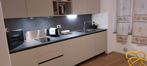 Delizioso Mini Appartamento a 2 Passi da Via.garibaldi e dal Porto Antico