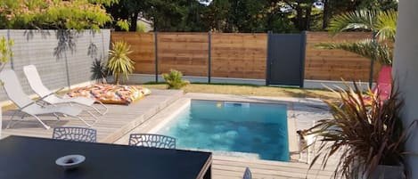 Piscine extérieure, piscine chauffée