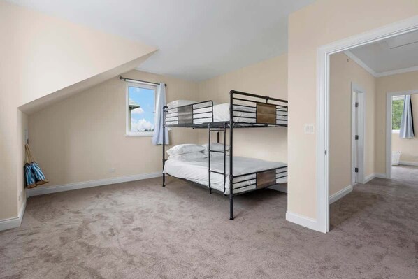 Iron/ironing board, travel crib, WiFi, bed sheets