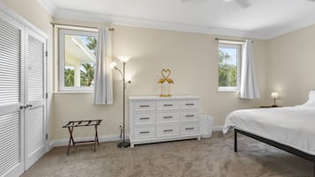 4 dormitorios, tabla de planchar con plancha, wifi y ropa de cama