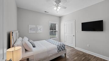 3 bedrooms, iron/ironing board, free WiFi, bed sheets