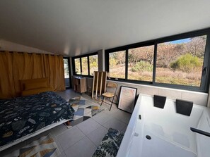 1 quarto, roupa de cama