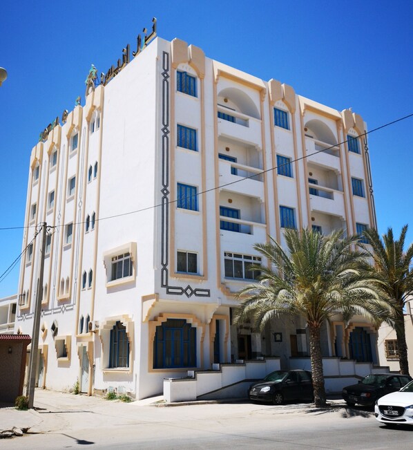 واجهة المنشأة