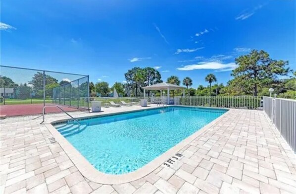 Outdoor pool - Charming Old Florida Condo….Minutes to World Famous Beaches (Englewood)