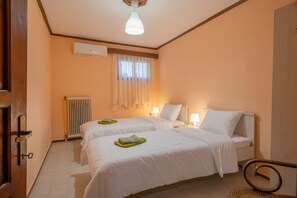 3 soverom, skrivebord, strykejern/-brett og wi-fi (inkludert)