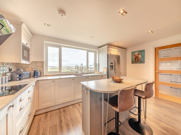 Dishwasher, high chair