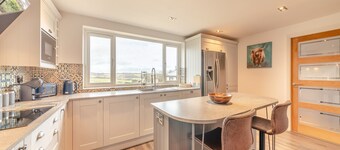 2 bedroom accommodation in Quebec