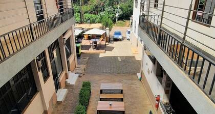 TripleTwo Loresho Inn