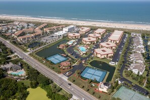 Exterior - St Augustine Beach Condo steps from the beach! (St. Augustine Beach)