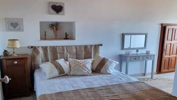 3 chambres, fer et planche Ă repasser, lit parapluie, Wi-Fi gratuit