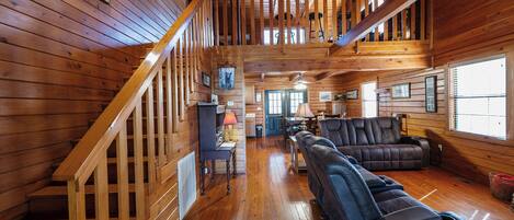 Smart TV, chimenea y videojuegos