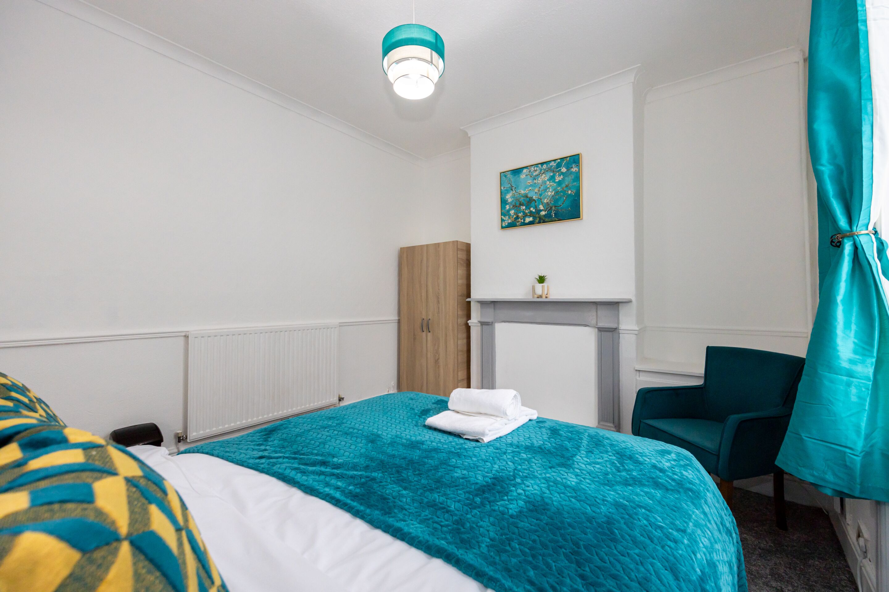 3 bedrooms, WiFi (free), bed sheets