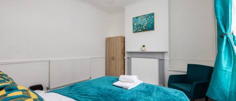 3 habitaciones, wifi gratis y ropa de cama
