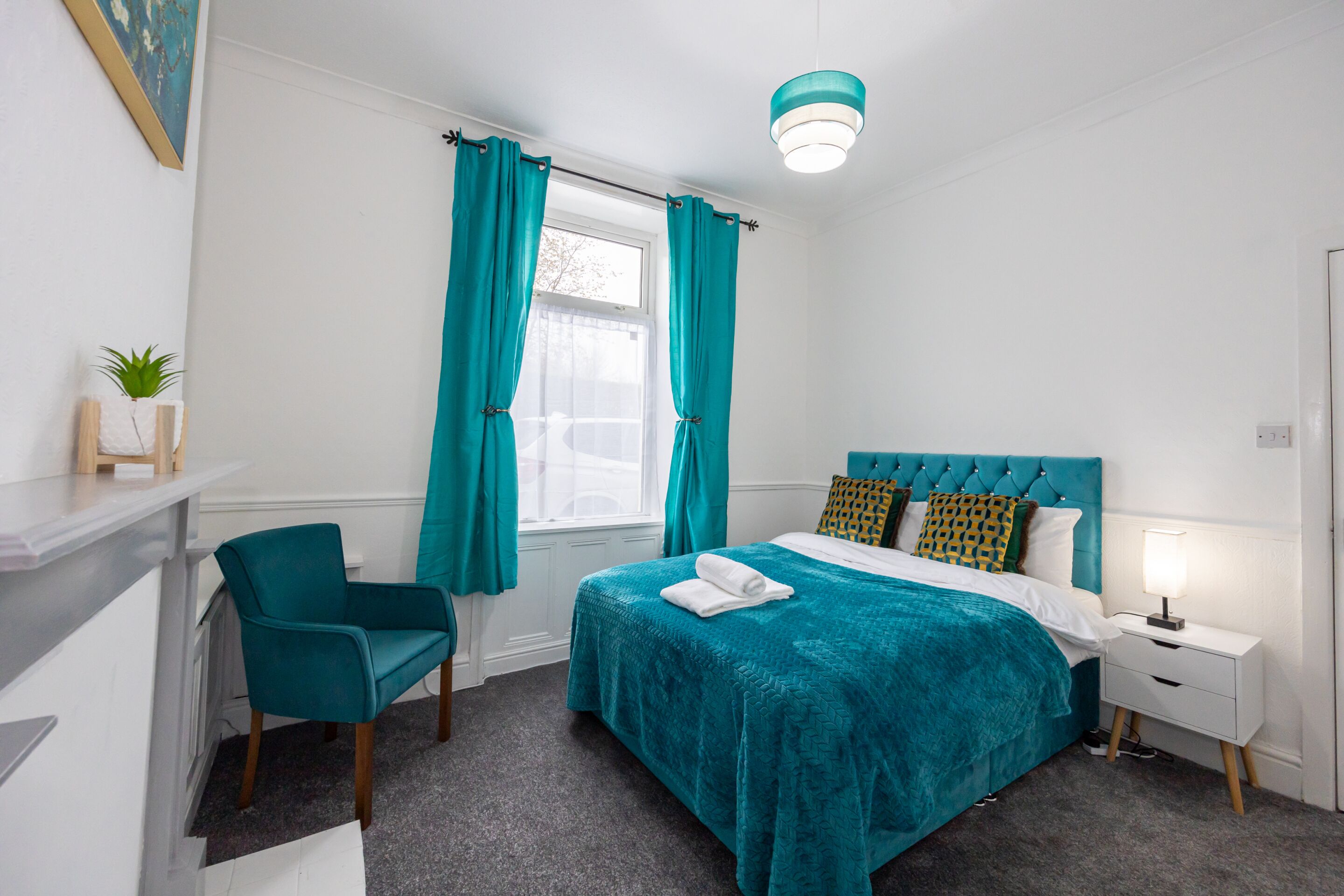 3 bedrooms, WiFi (free), bed sheets