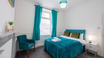 3 bedrooms, WiFi (free), bed sheets