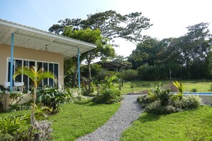 Panoramic-Bungalow | Zimmersafe, individuell dekoriert, individuell eingerichtet