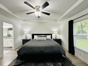 3 bedrooms, desk, iron/ironing board, travel crib - Ocala Oasis on Pecan Road (Ocala)