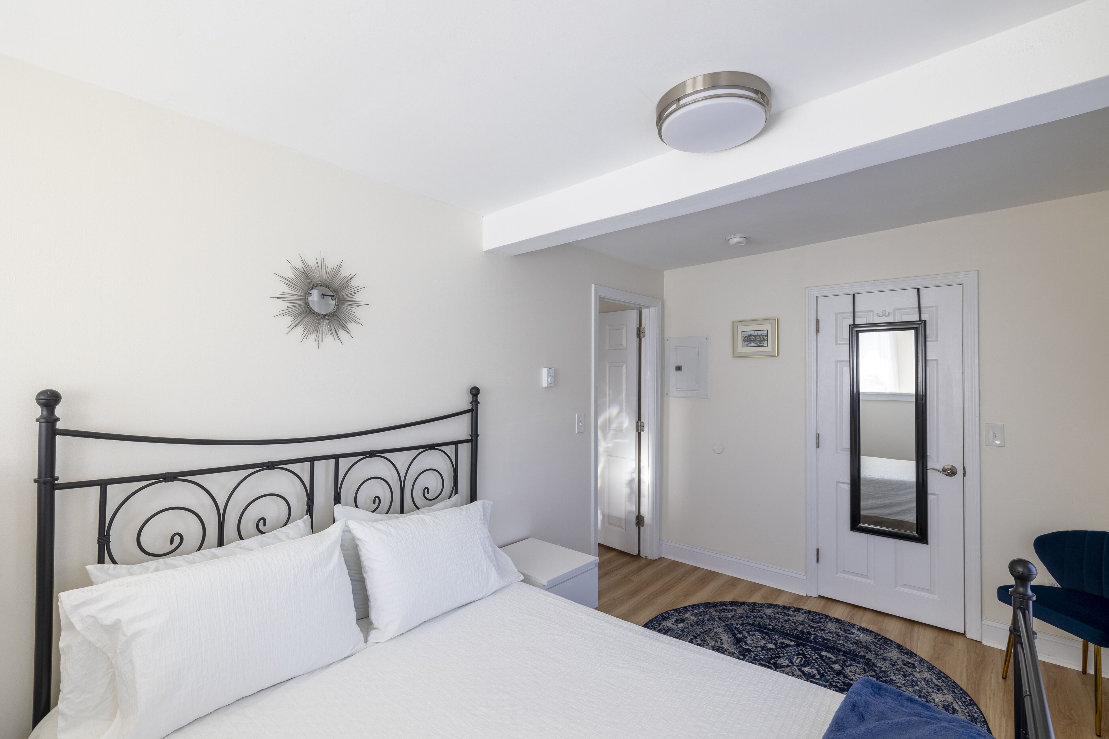 1 habitación, tabla de planchar con plancha, wifi gratis y ropa de cama 