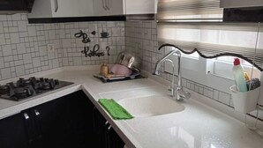 Uklassifisert bilde, 4 av 6, knapp