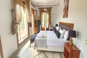 4 bedrooms, free WiFi, bed sheets - Luxury villa route de casa (Marrakech)
