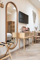 Double Room | Living area | 50-inch Smart TV with cable channels, Netflix, streaming services