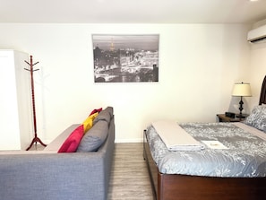 Iron/ironing board, travel cot, free WiFi, bed sheets