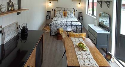 Galloway Getaway: Rural serenity, adventure & local charm await. Pet Friendly!