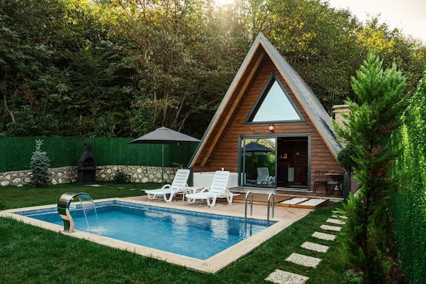 6 albercas al aire libre