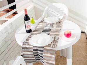 Outdoor dining - Holiday Home Sea Breeze (Playa del Inglés)