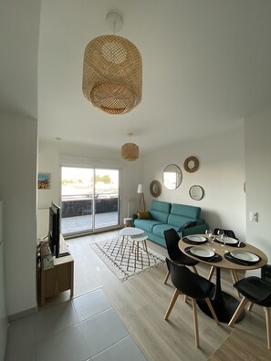 Dining - Appartement Cosy, Bord des Quais, Proche Centre Ville et Plage (Dunkerque)