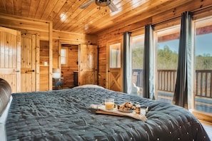 3 habitaciones, tabla de planchar con plancha y cuna de viaje 