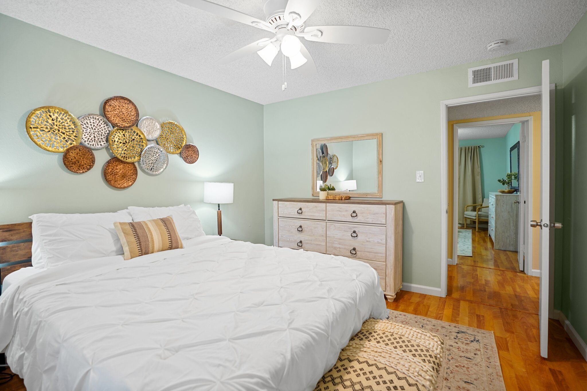 2 bedrooms, WiFi, bed sheets