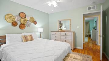 2 bedrooms, WiFi, bed sheets