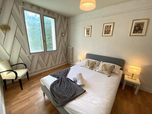 3 室のベッドルーム、アイロン / アイロン台