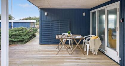 Awesome home in Brovst with WiFi