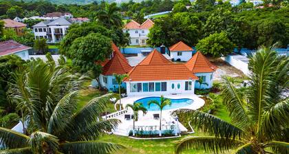 Newly Renovated!! COCO PALMS - Exclusive villa with private pool/beach access.