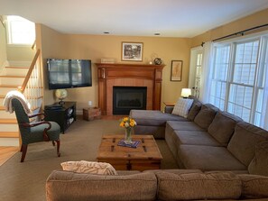 Smart-TV, Kamin, Drucker