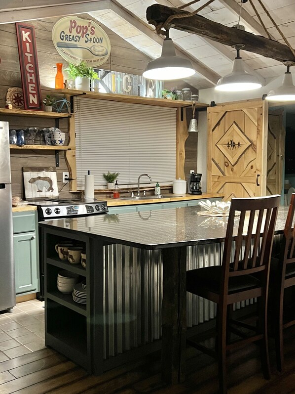 Fridge, microwave, oven, stovetop