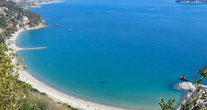 1 bedroom awesome apartment in Laigueglia