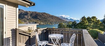 Mountain and lake views, loads of parking and a wood burning fire