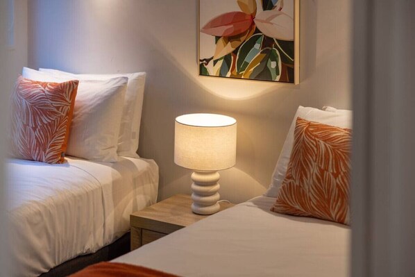 3 chambres, fer et planche à repasser, Wi-Fi gratuit, draps fournis