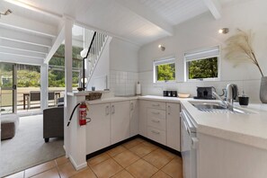 Refrigerador, microondas, horno, lavavajillas