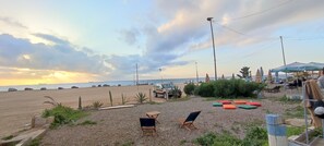 Beach - Spacious50m room with bathroom,balcony,sea/mountain views,largebed,5Min to beach (Aourir)