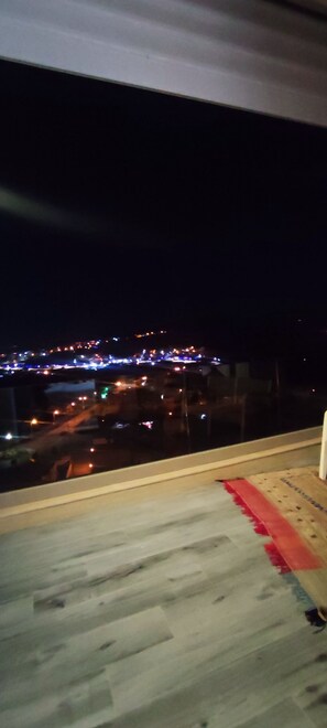 Interior - Spacious50m room with bathroom,balcony,sea/mountain views,largebed,5Min to beach (Aourir)