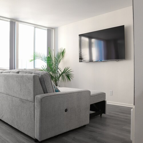 Santa Monica Ocean View Suite