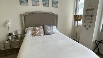 1 chambre, coffres-forts dans les chambres, fer et planche à repasser